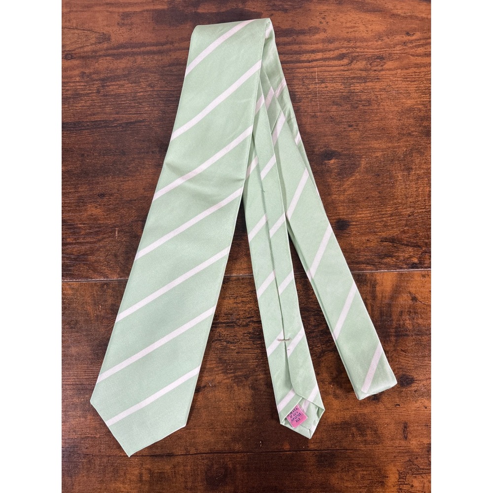 Vineyard Vines Mens Silk Necktie Green Pink Striped Classic Preppy USA Made